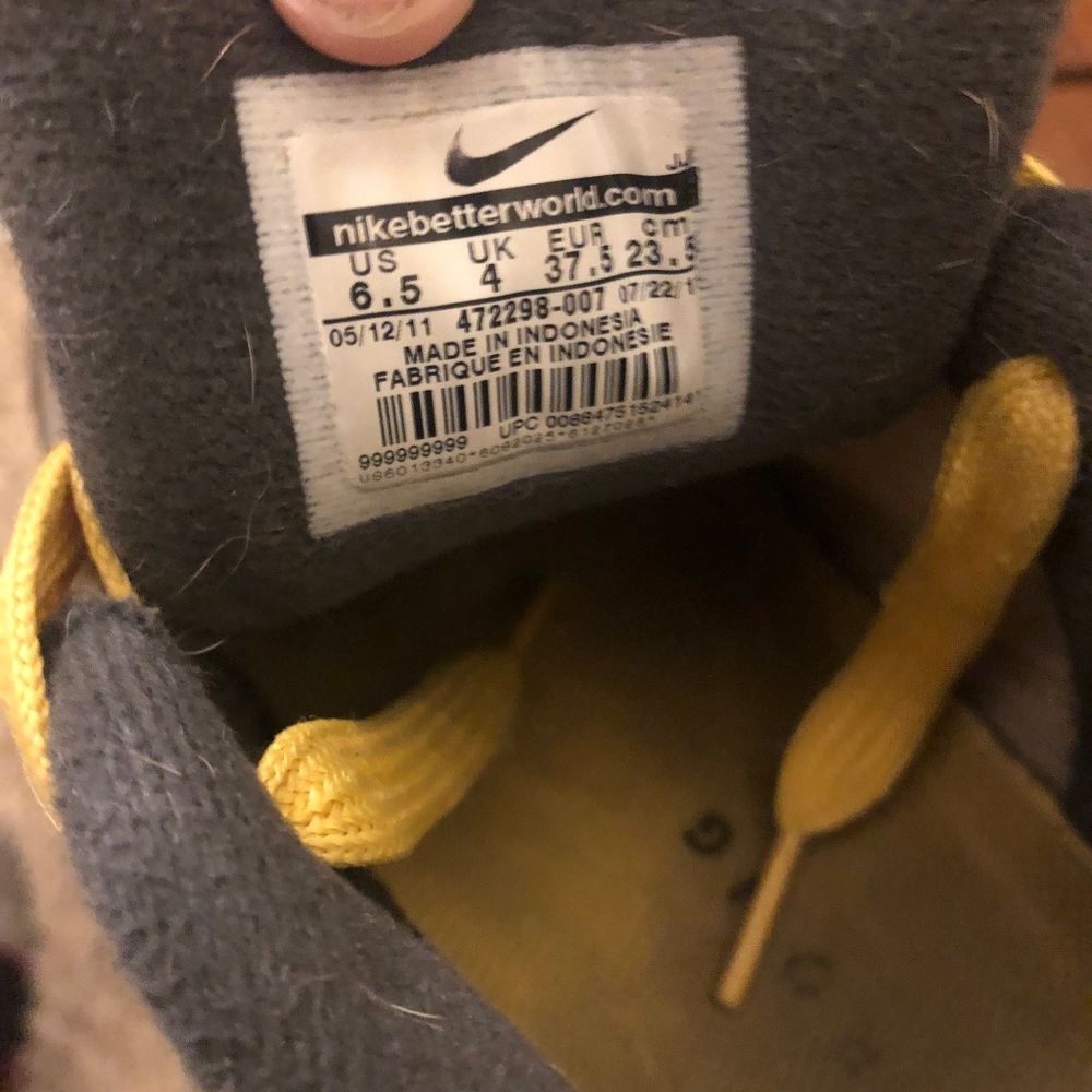 Nike Livestrong Edition Airmax Size 6.5 - Picture 6 of 6